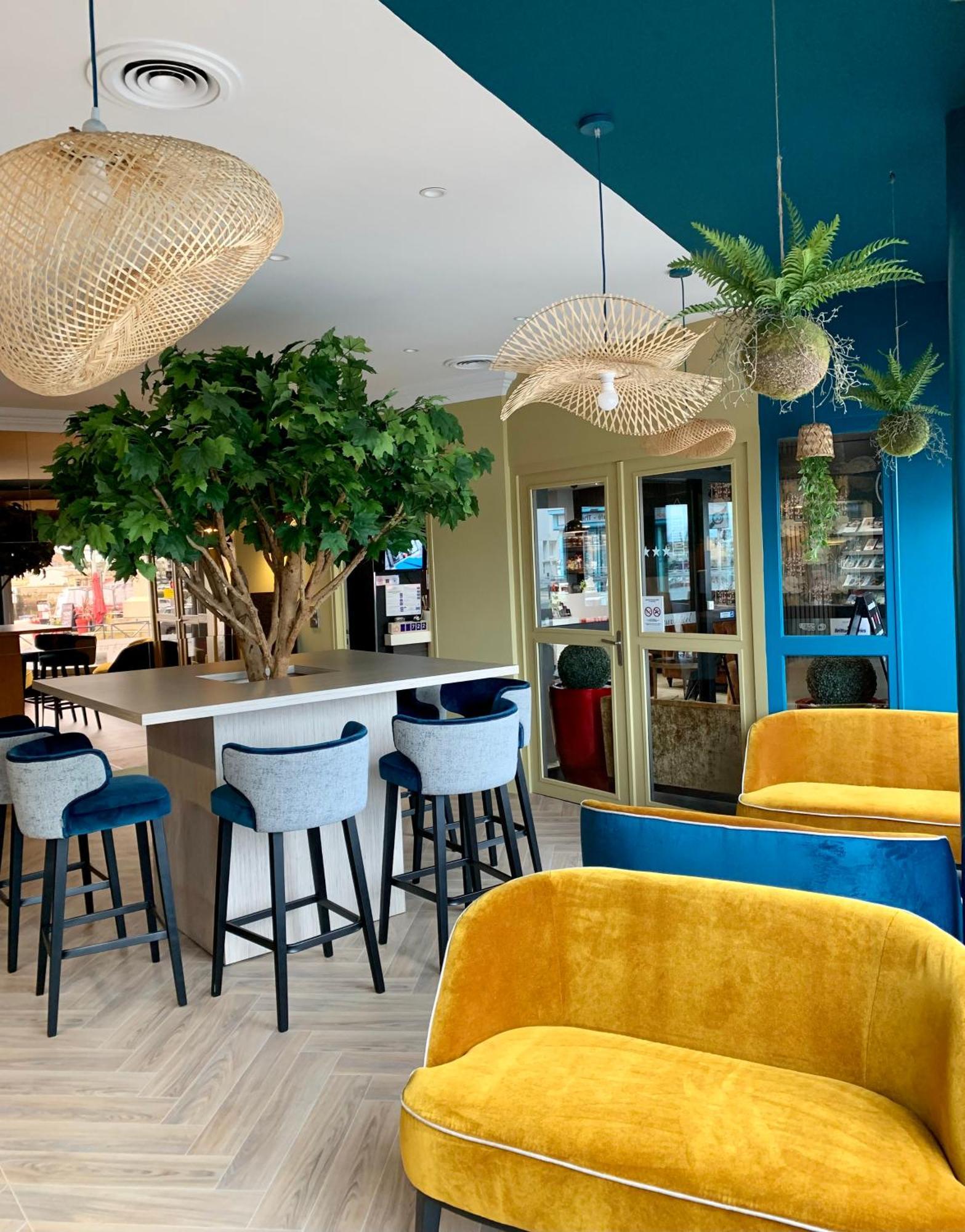 Hotel Ambassadeur - Port De Plaisance